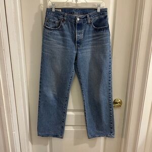 Levi's Women 501 90’s Straight-Leg Jeans in Light Blue Denim Size 28X26